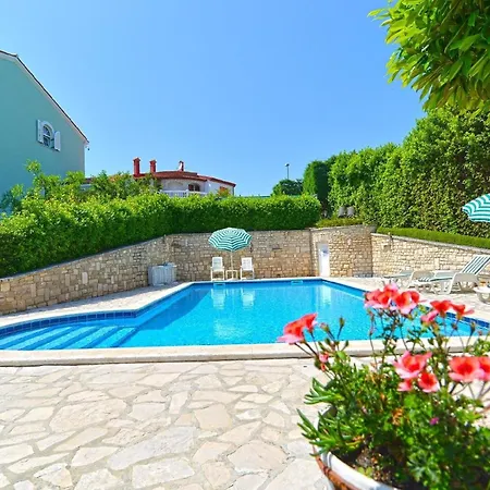 Fuer 8 Personen Ca 115 Qm In Pula, Istrien Istrische Riviera *